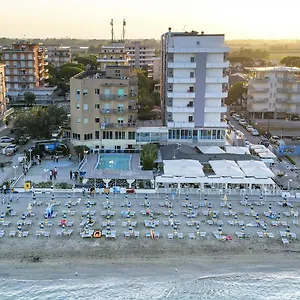 Bikini Tropicana Family Hotel